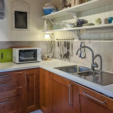 Apartman Amazing In With Kitchen