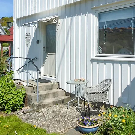 Amazing In With Kitchen Apartman Arendal